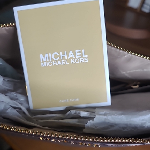 NEW Michael Kors Maddie 38H3GN2T2B MD EW Top Zip Tote BROWN/LUGGAGE $298 - Picture 13 of 15